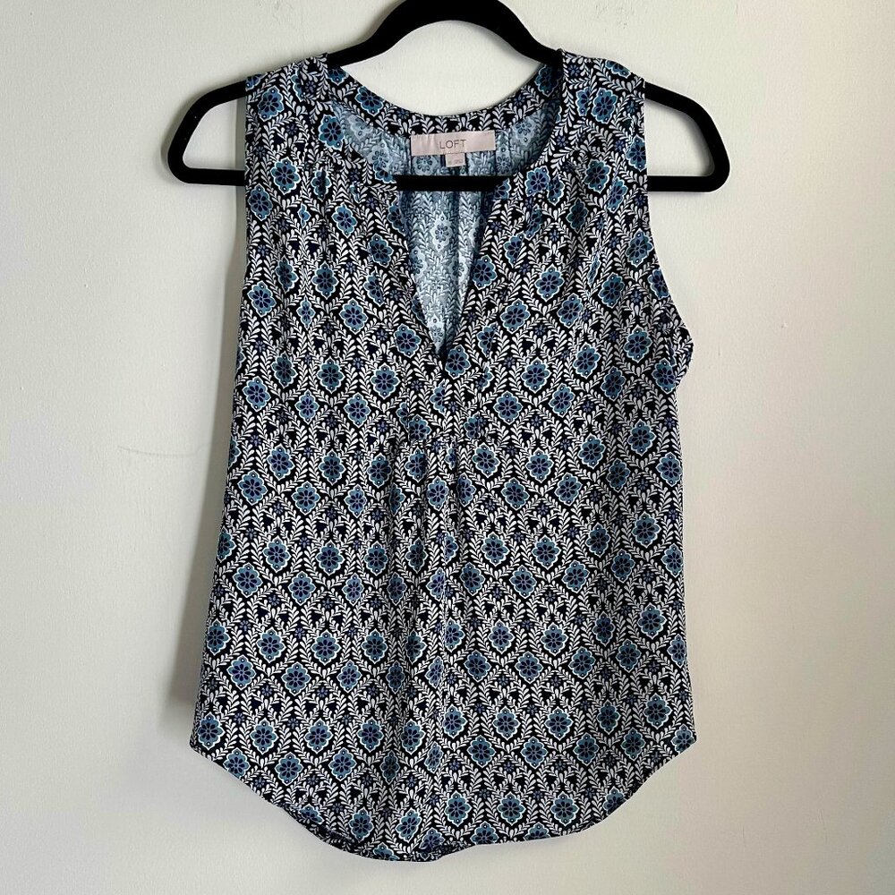 LOFT Blue Floral Sleeveless Blouse XS